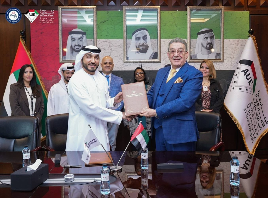 توقيع مذكرة تفاهم بين الاتحاد العربي للدراجات والجامعة الأمريكية في الإمارات